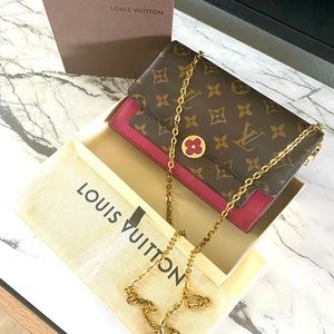 Rare and Sold out! Louis Vuitton Flore Wallet on Chain